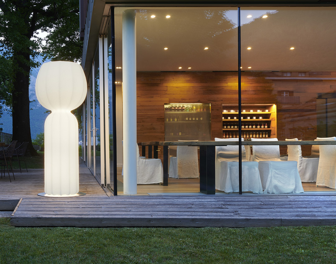 Floor lamps