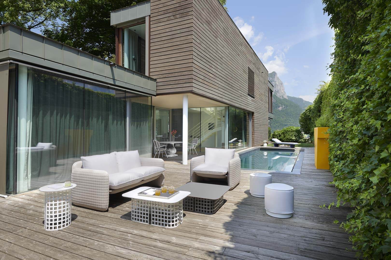 MARA LOW TABLE